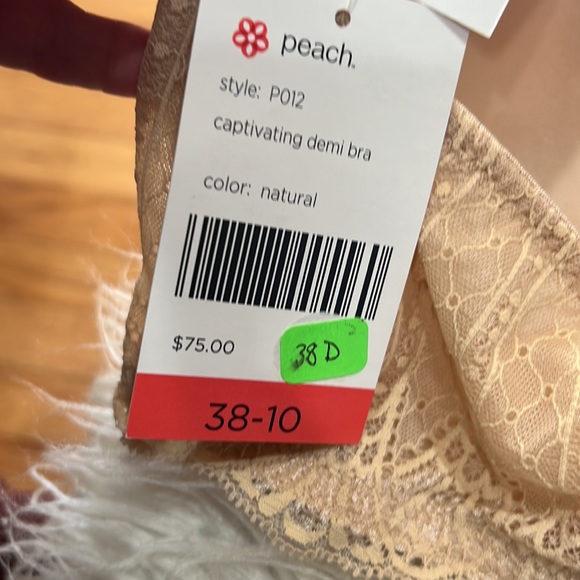 New with tags Beige Demi bra - Picture 3 of 5